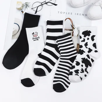 Dryžuotos kojinės juokinga karvė spausdinti balta animacinių filmų calcetines jaukus harajuku skarpetki damskie mielas gyvūnų chaussettes kawaii laimingas kojinių