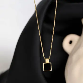 Moterų Karoliai Geometrinis Prabangus Elegantiškas Aukso, Sidabro Spalva Juodas Kvadratas Pakabukas Clavicle Bižuterijos Karoliai